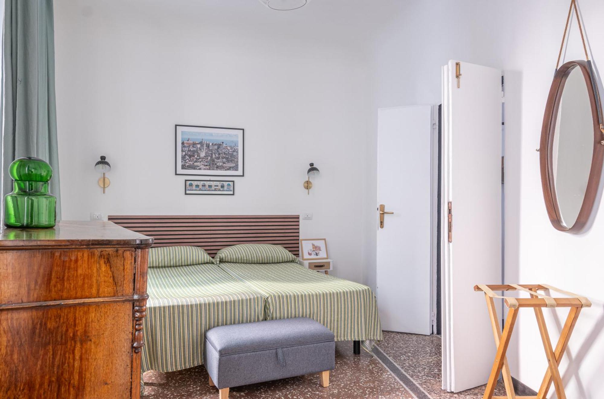 Apartment Designer In The Center Of *