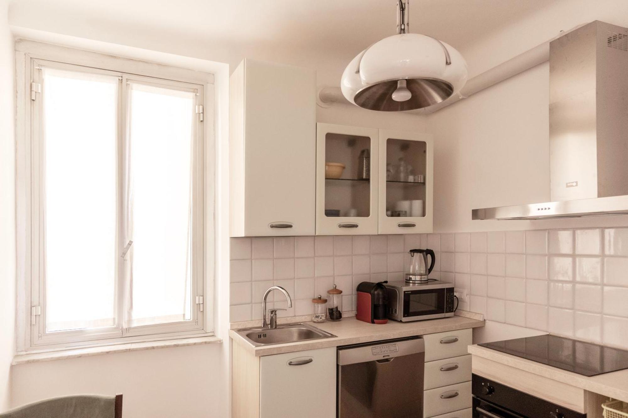 Designer In The Center Of Apartment *